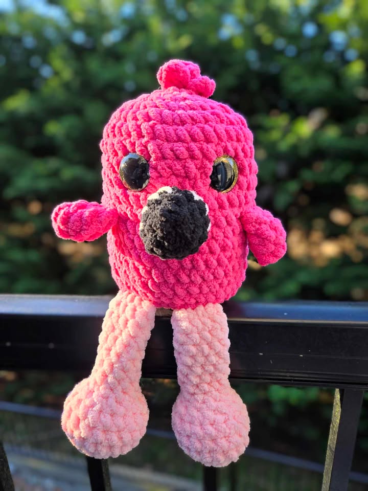 Chubby Flamingo Buddy (Yellow eyes)
